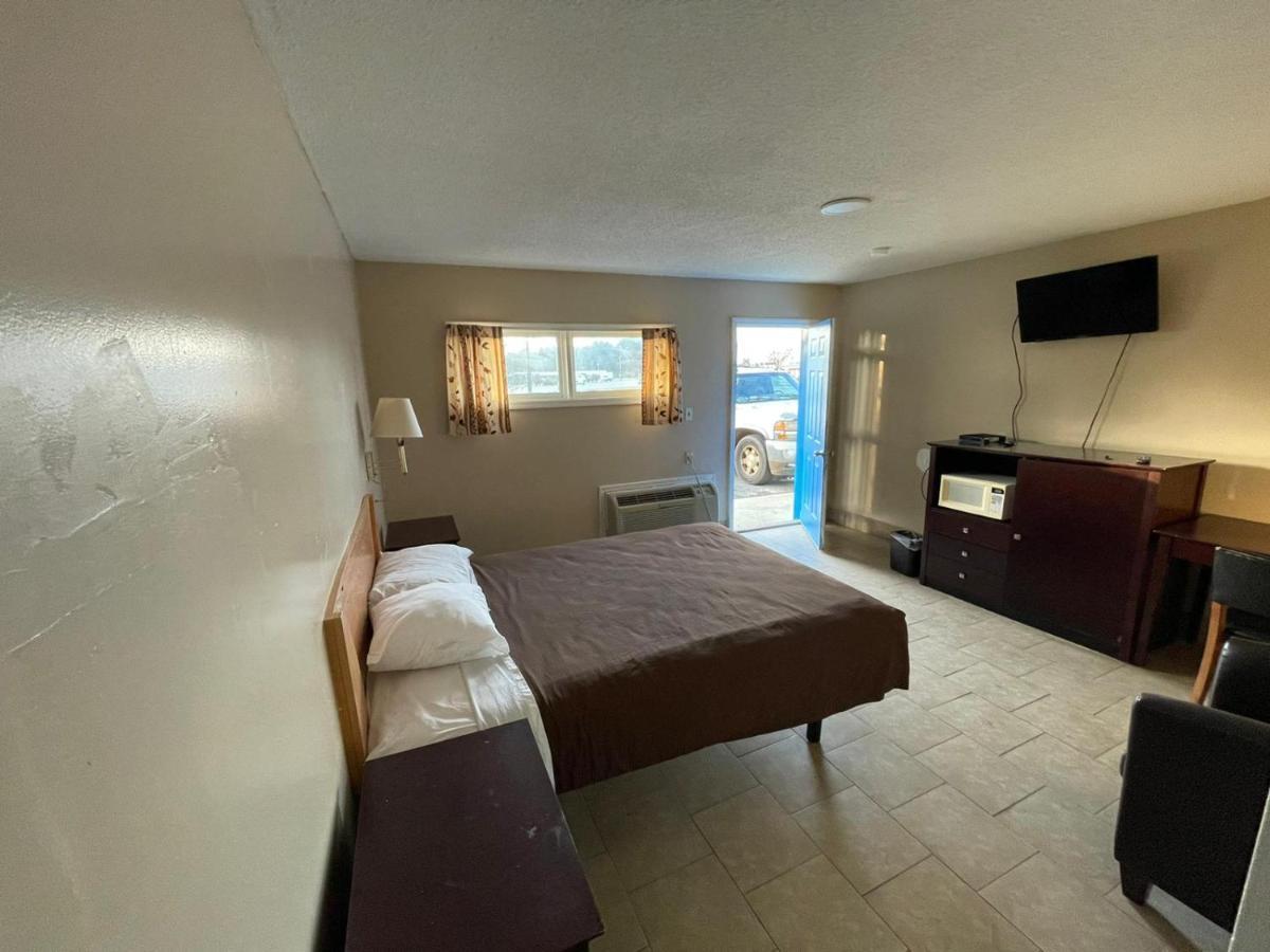 Budget Inn Decatur Priceville エクステリア 写真
