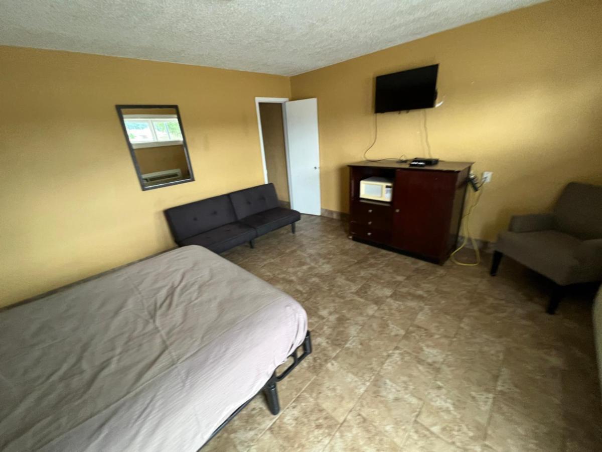 Budget Inn Decatur Priceville エクステリア 写真